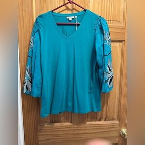 Chico’s Embroidered Puff Sleeve Tee Size 2 (12)